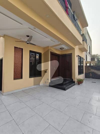 سٹی ہاؤسنگ فیز 1 - بلاک بی بی سٹی ہاؤسنگ ۔ فیز 1,سٹی ہاؤسنگ سوسائٹی,گوجرانوالہ میں 4 کمروں کا 10 مرلہ بالائی پورشن 50.0 ہزار میں کرایہ پر دستیاب ہے۔