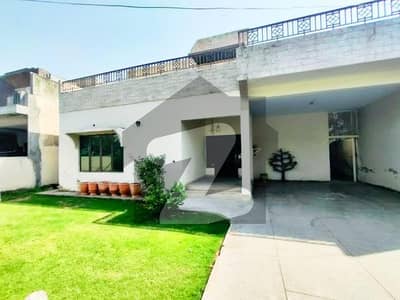 beautiful house available for rent in Askari 9