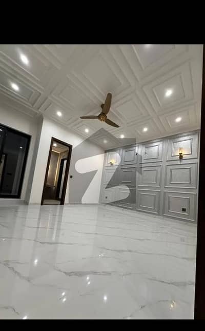 ڈی ایچ اے فیز 8 سابقہ ایئر ایوینیو ڈی ایچ اے فیز 8,ڈی ایچ اے ڈیفینس,لاہور میں 2 کمروں کا 11 مرلہ بالائی پورشن 75.0 ہزار میں کرایہ پر دستیاب ہے۔