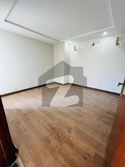 گلبرگ ایرینا مال گلبرگ گرینز,گلبرگ,اسلام آباد میں 2 کمروں کا 8 مرلہ فلیٹ 70.0 ہزار میں کرایہ پر دستیاب ہے۔