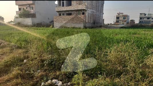 آئی ۔ 16 اسلام آباد میں 8 مرلہ رہائشی پلاٹ 95.0 لاکھ میں برائے فروخت۔