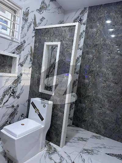 جی ۔ 13/3 جی ۔ 13,اسلام آباد میں 3 کمروں کا 10 مرلہ بالائی پورشن 1.1 لاکھ میں کرایہ پر دستیاب ہے۔