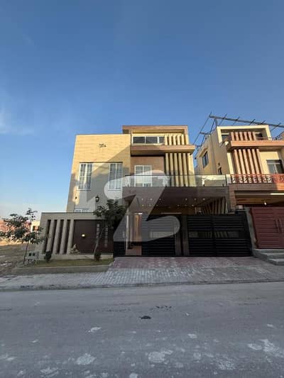 کوہستان انکلیو واہ کینٹ,واہ میں 5 کمروں کا 10 مرلہ مکان 4.9 کروڑ میں برائے فروخت۔ کوہستان انکلیو واہ کینٹ,واہ میں 5 کمروں کا 10 مرلہ مکان 4.9 کروڑ میں برائے فروخت۔