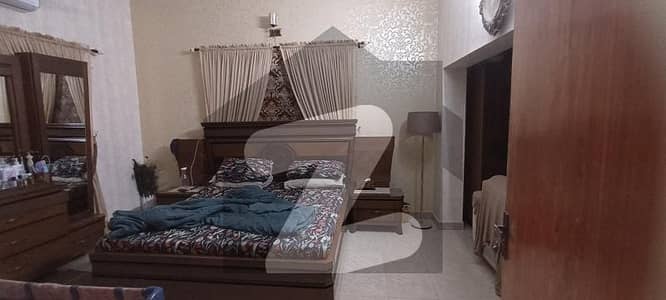 پی ای سی ایچ ایس بلاک 2 پی ای سی ایچ ایس,جمشید ٹاؤن,کراچی میں 4 کمروں کا 16 مرلہ بالائی پورشن 2.75 لاکھ میں کرایہ پر دستیاب ہے۔