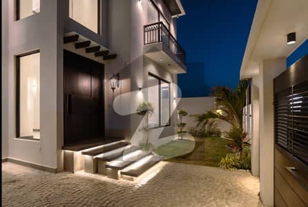 ڈی ایچ اے فیز 8 ڈی ایچ اے ڈیفینس,کراچی میں 1 کنال مکان 21.5 کروڑ میں برائے فروخت۔