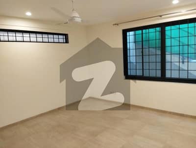 ایف ۔ 10 اسلام آباد میں 2 کمروں کا 1 کنال زیریں پورشن 1.6 لاکھ میں کرایہ پر دستیاب ہے۔