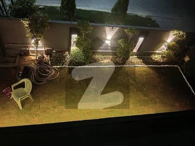 1 KANAL MOST LUXURY DOUBLE UNIT FULL HOUSE AVAILABLE FOR RENT VERY NEAR TO PARK