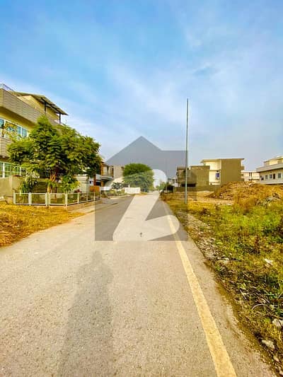 MARGALLA FACE PLOT AVAILABLE FOR SALE IN D-12/2