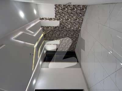 ایڈن ویلی فیصل آباد میں 3 کمروں کا 5 مرلہ مکان 70.0 ہزار میں کرایہ پر دستیاب ہے۔