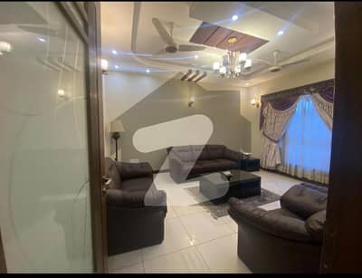 ڈی ایچ اے فیز 7 ڈی ایچ اے ڈیفینس,کراچی میں 6 کمروں کا 16 مرلہ مکان 11.0 کروڑ میں برائے فروخت۔