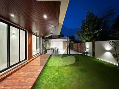 ایف ۔ 7 اسلام آباد میں 5 کمروں کا 2 کنال مکان 65.0 کروڑ میں برائے فروخت۔