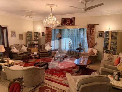 ڈی ایچ اے فیز 6 ڈی ایچ اے ڈیفینس,کراچی میں 5 کمروں کا 1 کنال مکان 9.75 کروڑ میں برائے فروخت۔