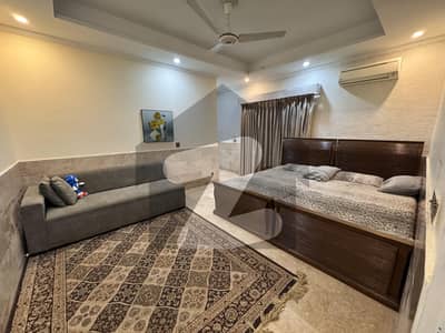 Family Room Ava For Rent at Dhoke Paracha