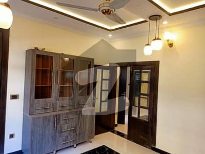 سوان گارڈن اسلام آباد میں 3 کمروں کا 1 کنال بالائی پورشن 80.0 ہزار میں کرایہ پر دستیاب ہے۔