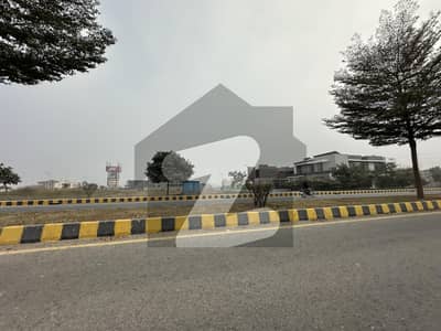 ڈی ایچ اے فیز 6 - بلاک ڈی فیز 6,ڈیفنس (ڈی ایچ اے),لاہور میں 5 مرلہ رہائشی پلاٹ 1.15 کروڑ میں برائے فروخت۔