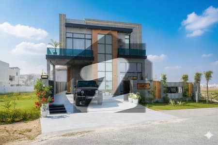 ڈی ایچ اے فیز 7 ڈیفنس (ڈی ایچ اے),لاہور میں 5 کمروں کا 1 کنال مکان 10.5 کروڑ میں برائے فروخت۔