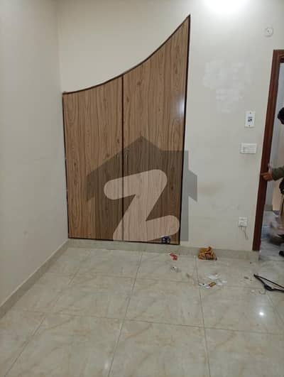 کیولری ایکسٹینشن لاہور میں 1 کمرے کا 1 مرلہ فلیٹ 18.5 ہزار میں کرایہ پر دستیاب ہے۔ کیولری ایکسٹینشن لاہور میں 1 کمرے کا 1 مرلہ فلیٹ 18.5 ہزار میں کرایہ پر دستیاب ہے۔