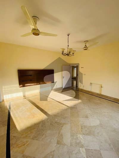 ایف ۔ 10/1 ایف ۔ 10,اسلام آباد میں 3 کمروں کا 1 کنال بالائی پورشن 1.6 لاکھ میں کرایہ پر دستیاب ہے۔