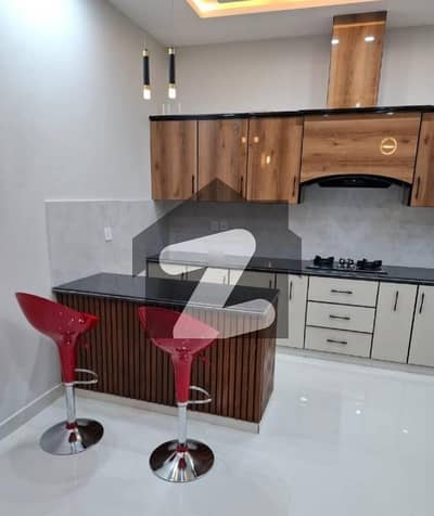 ڈی ۔ 12 اسلام آباد میں 5 کمروں کا 6 مرلہ مکان 5.75 کروڑ میں برائے فروخت۔