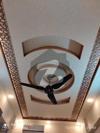 کوسموپولیٹن سوسائٹی کراچی میں 4 کمروں کا 10 مرلہ فلیٹ 6.75 کروڑ میں برائے فروخت۔