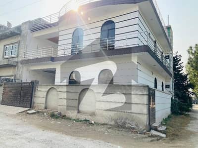 بنی گالہ اسلام آباد میں 5 کمروں کا 8 مرلہ مکان 3.1 کروڑ میں برائے فروخت۔