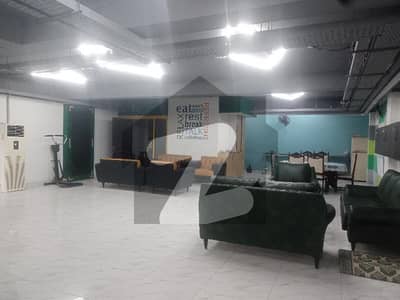 08 MARLA COMMERCIAL BASEMENT WITH LIFT AVAILABLE