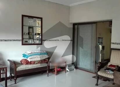 علامہ اقبال ٹاؤن لاہور میں 2 کمروں کا 10 مرلہ زیریں پورشن 1.5 لاکھ میں کرایہ پر دستیاب ہے۔