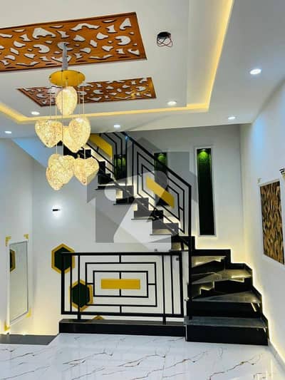 ڈی ایچ اے 9 ٹاؤن ۔ بلاک بی ڈی ایچ اے 9 ٹاؤن,ڈیفنس (ڈی ایچ اے),لاہور میں 3 کمروں کا 5 مرلہ مکان 1.2 لاکھ میں کرایہ پر دستیاب ہے۔