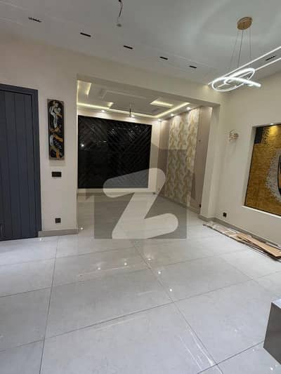 ڈی ایچ اے 9 ٹاؤن ۔ بلاک سی ڈی ایچ اے 9 ٹاؤن,ڈیفنس (ڈی ایچ اے),لاہور میں 3 کمروں کا 5 مرلہ مکان 1.05 لاکھ میں کرایہ پر دستیاب ہے۔