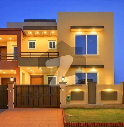 بحریہ ٹاؤن فیز 8 بحریہ ٹاؤن راولپنڈی,راولپنڈی میں 3 کمروں کا 5 مرلہ مکان 1.65 کروڑ میں برائے فروخت۔