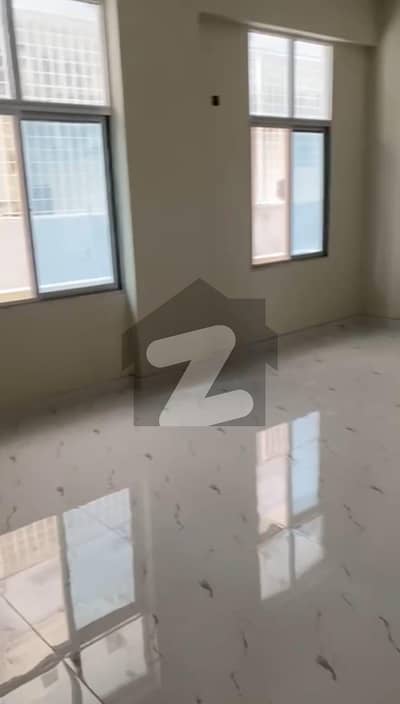 ڈی ایچ اے فیز 5 ڈی ایچ اے ڈیفینس,کراچی میں 10 مرلہ دفتر 3.5 لاکھ میں کرایہ پر دستیاب ہے۔