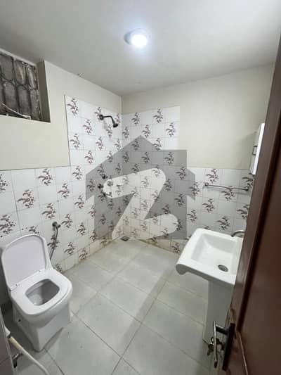 14 Marla portion for rent in Model Town