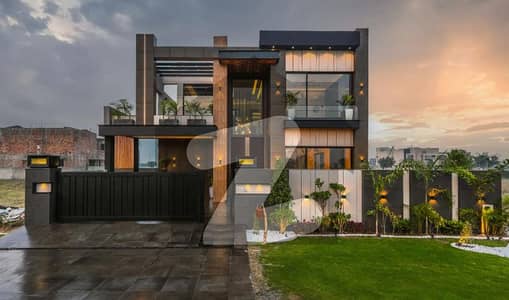 ڈی ایچ اے فیز 7 - بلاک وائے فیز 7,ڈیفنس (ڈی ایچ اے),لاہور میں 5 کمروں کا 1 کنال مکان 7.0 کروڑ میں برائے فروخت۔