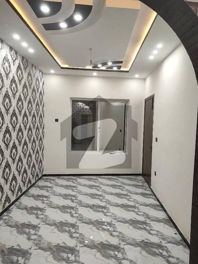 نیو لالہ زار راولپنڈی میں 4 کمروں کا 9 مرلہ مکان 1.22 لاکھ میں کرایہ پر دستیاب ہے۔