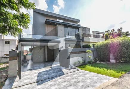 PRIME LOCATION IN DHA 5 MARLA HOUSE BLOCK B NEAR PARK PH 9 DHA LAHORE