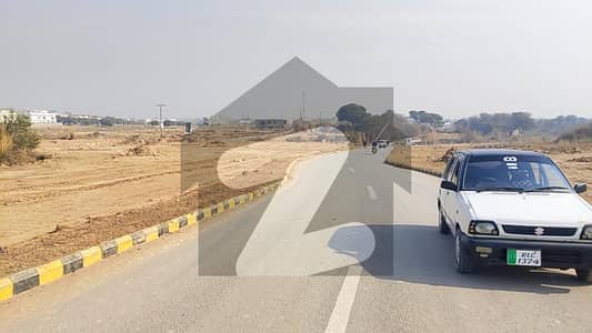 L Block 10 M Develop Possision Plot Available For Sale