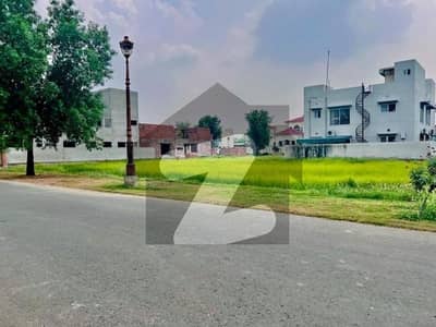 لیک سٹی رائیونڈ روڈ,لاہور میں 5 مرلہ رہائشی پلاٹ 98.0 لاکھ میں برائے فروخت۔