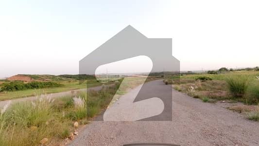 سی پندرہ اسلام آباد میں 1 کنال رہائشی پلاٹ 2.7 کروڑ میں برائے فروخت۔