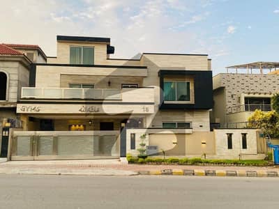 ڈی ایچ اے ڈیفینس فیز 2 ڈی ایچ اے ڈیفینس,اسلام آباد میں 9 کمروں کا 1 کنال مکان 5.5 لاکھ میں کرایہ پر دستیاب ہے۔