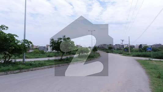 1800 Square Feet Residential Plot Up For sale In I-14/3