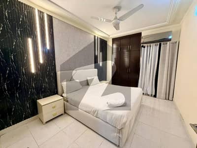 ڈی ایچ اے فیز 8 سابقہ ایئر ایوینیو ڈی ایچ اے فیز 8,ڈی ایچ اے ڈیفینس,لاہور میں 2 کمروں کا 5 مرلہ فلیٹ 1.1 لاکھ میں کرایہ پر دستیاب ہے۔