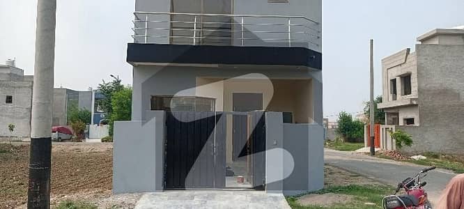 Prime Location Central Park - Block C House Sized 3 Marla For Sale