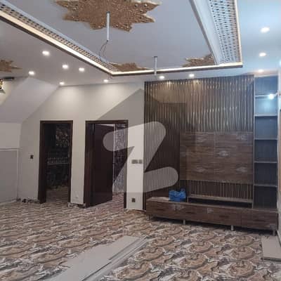 پارک ویو سٹی لاہور میں 5 کمروں کا 10 مرلہ مکان 1.6 لاکھ میں کرایہ پر دستیاب ہے۔