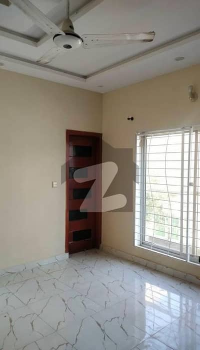 10 Marla Upper Portion Available For Rent