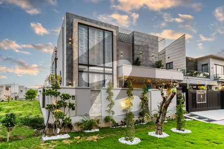 ڈی ایچ اے فیز 1 ڈیفنس (ڈی ایچ اے),لاہور میں 5 کمروں کا 1 کنال مکان 6.9 کروڑ میں برائے فروخت۔ ڈی ایچ اے فیز 1 ڈیفنس (ڈی ایچ اے),لاہور میں 5 کمروں کا 1 کنال مکان 6.9 کروڑ میں برائے فروخت۔