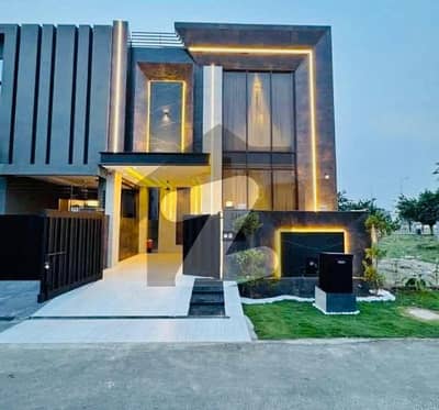 5 MARLA MODERN HOUSE FOR SALE IN DHA 9 TOWN.