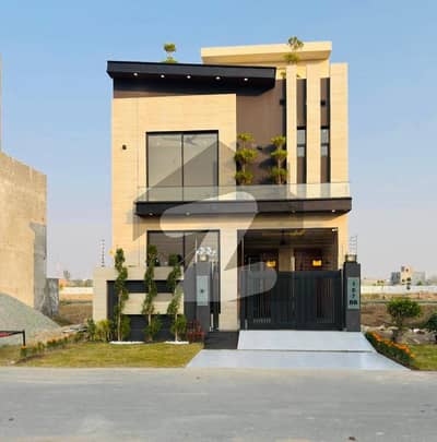 5 MARLA MODERN HOUSE FOR SALE IN DHA 9 TOWN.