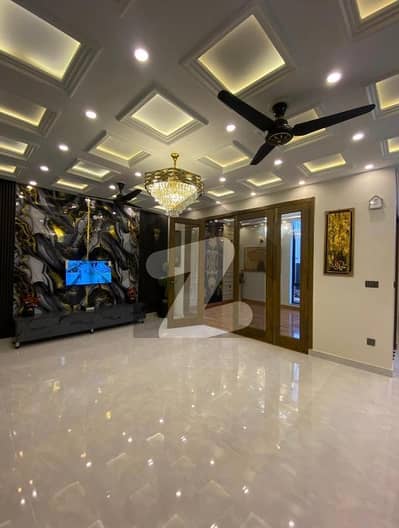 Prime Location House Of 20 Marla For sale In EME Society