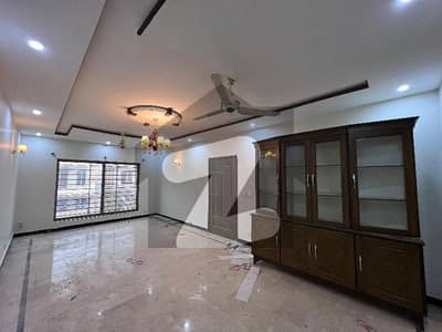 10 Marla Ground Portion Available For Rent In G-13/3!