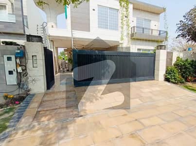 ڈی ایچ اے فیز 6 ڈیفنس (ڈی ایچ اے),لاہور میں 3 کمروں کا 1 کنال بالائی پورشن 1.2 لاکھ میں کرایہ پر دستیاب ہے۔